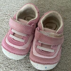 3.5W stride rite baby shoes
